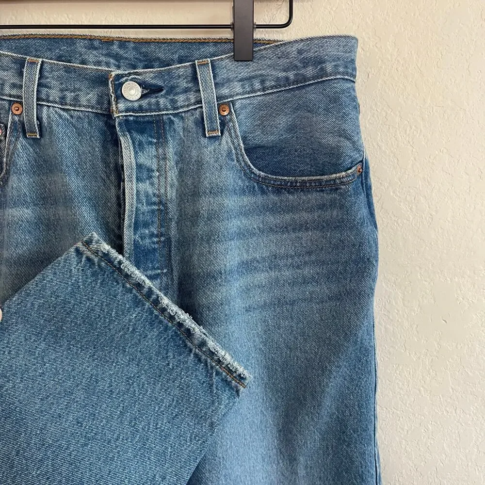 LEVI’s 501 High Rise Denim Jeans Straight Leg Button Fly - Size W32xL26